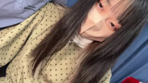 FC2-PPV-4658949 [素人初撮り]童顔の可愛い19歳！服を脱がせたらまさかの巨乳でした！！ これは、さすがに反則です。最後は危険すぎる大量中出し