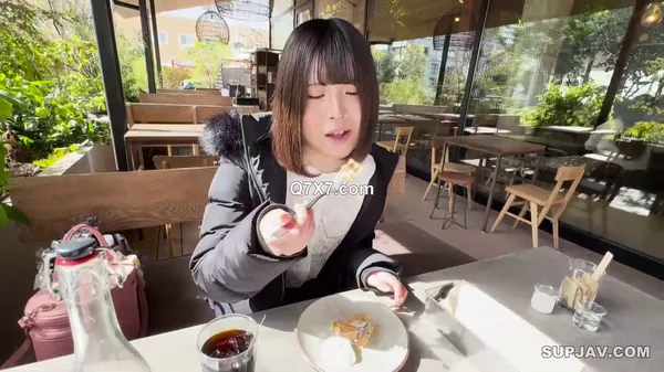 FC2-PPV-4660814 [神乳降臨]「ｱｯ、無理出る…」挿入3秒でﾊﾒ潮した超敏感Fｶｯﾌﾟ事務ちゃん。潮吹きでﾍﾞｯﾄﾞを使用不可にしお仕置き種付けﾌﾟﾚｽ。。。