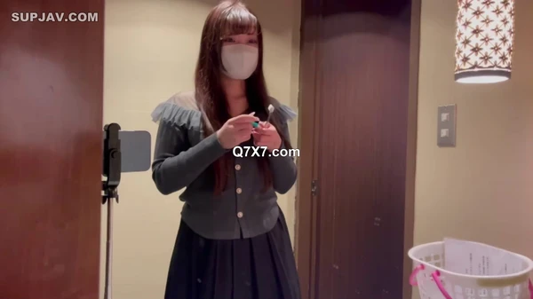 [HD 1080p] FC2-PPV-4534827 [业余奇闻趣事 #017] 类似于“Meru”的 JD，全身都有性感带，甚至可以触摸她的乳头。如果你被电动按摩器击中，你就有大麻烦了。当我们第一次见面时，我们深夜带他去了一家情趣如家酒店，并第一次发生了性行为。 [包含评论奖金]