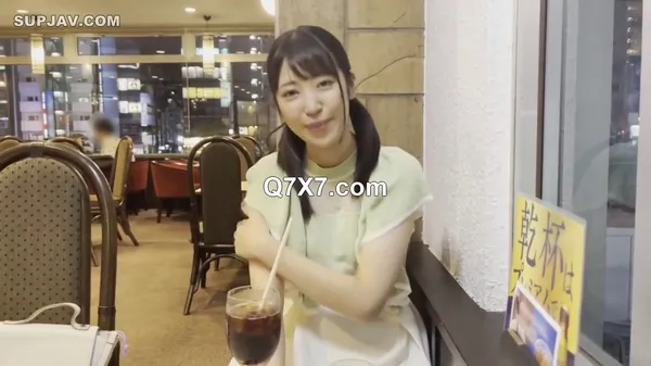 [720p]FC2PPV 4647336 看護専門１８歳　まだ将来のある完全素人に、即妊娠レベルの大量中出し。 [有]