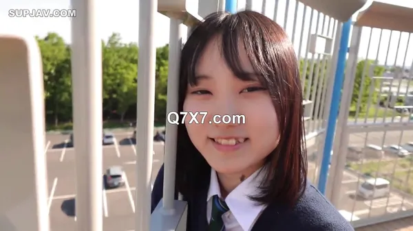 [HD/720p] FC2PPV 4568354 顔出し！！3日間限定！時間が止まったかの様な田園地帯で育った純粋であどけない笑顔の女のこをノーパンにして・・・無邪気さと従順な制服姿に発情し卒 業してしまう前に野外口内発射＆追撃生中出し！