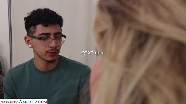 MyFriendsHotMom 25 03 31 Tiffani Madison XXX 1080p MP4-WRB [XC]