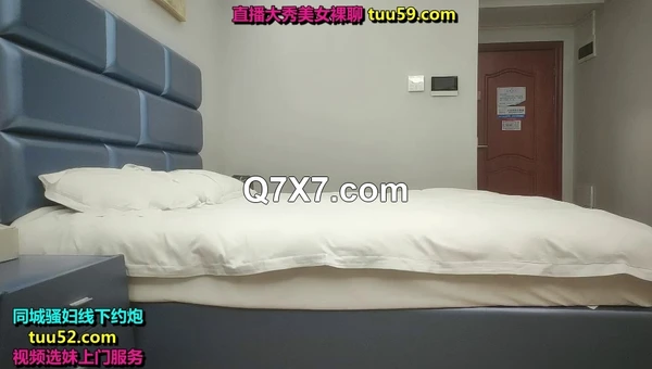 中年大叔出租屋2000元约炮身材苗条的小骚逼各种姿势啪啪连干两炮