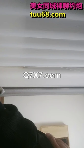 小陈探花，2000网约乖巧学生妹，肤白貌美，清纯配合，少女胴体格外诱人，把持不住狂插几下不敢再动