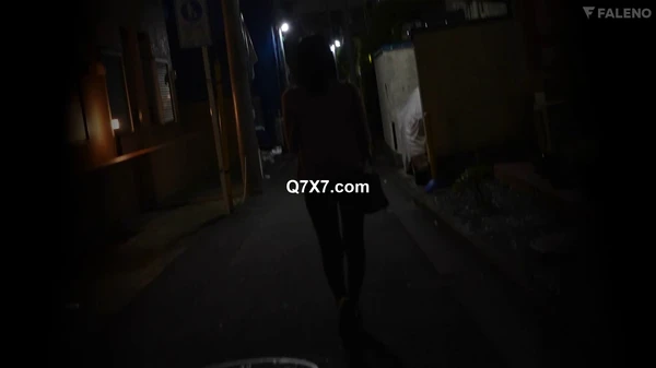 [FHD] FSDSS-990 イヤな顔しながらも素股までしてくれた押しに弱いエステティシャンの自宅の”中”まで”つきまとい” 時田亜美