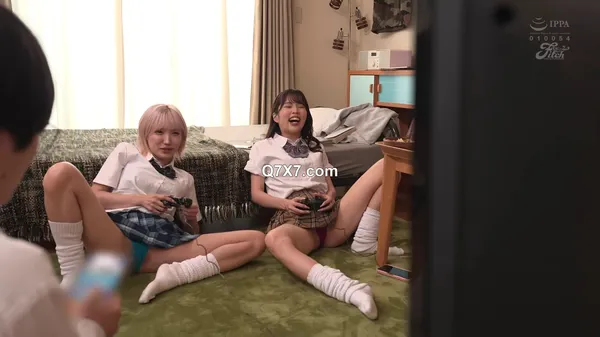 [HD 1080p] JUFE-583 这是一个关于与一个在我家闲逛并让我使用她的双阴的辣妹进行后宫中出性爱的故事。新井里真 Moka Haruhi