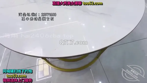 [720p]海角乱伦高手高中表妹是我女友搞晕面试的jk女生，拍照后威胁，最后隔着丝袜射了一脚！这小翘臀操起来太爽啦