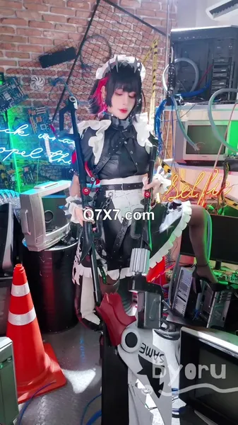 Byoru 4K Cosplay Ellen Joe Bitch Maid Stripping and Giving The Finger