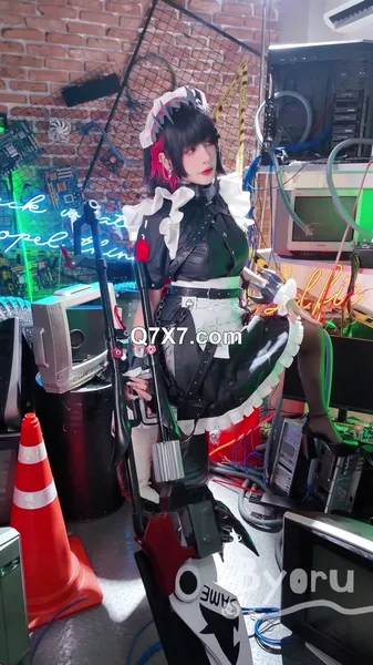 Byoru 4K Cosplay Ellen Joe Bitch Maid Stripping and Giving The Finger