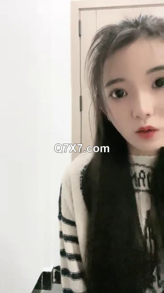 重磅回归，苏州G奶校花，真实线下可约[我不是学妹]，雪白美乳~多汁大肥逼，馒头穴名器还有张好脸蛋，没有一处软肋