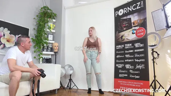 CzechSexCasting E395 Julia CZECH XXX 1080p MP4-WRB [XC]