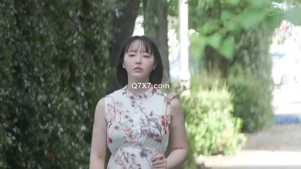 [1080p]YUJ-035 港区お姉さんがお金もない女性経験もない何にもない僕の家に転がり込んで来て、僕のチ〇ポを使って身勝手にセックスし始めた。 三宮つばき
