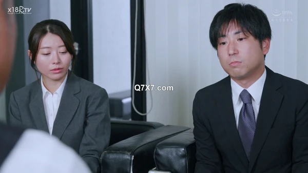 [HD] JUR-241 [中文字幕] 已婚妇女秘書、汗と接吻に満ちた社長室中出し性交 恵まれ過ぎた‘神’新人、遂に?中出し?解禁！！ 篠原いよ