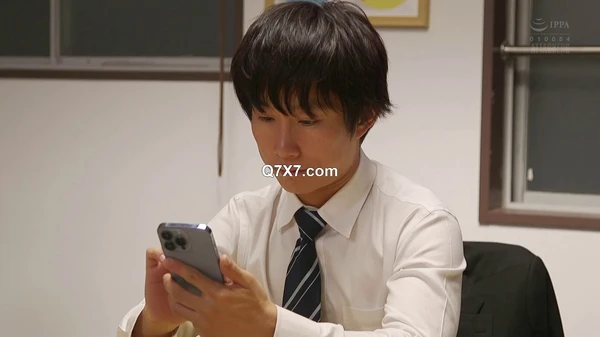 yuj-034 焦らされて焦らされて、脳汁が出るほど焦らされまくった後に狂うほど射精させられた僕はもう女上司の事しか考えられない。 海老咲あお