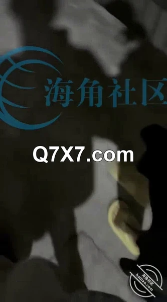海角社区母子乱伦专家妈妈的丰乳大腚最新作 效仿A片让老妈带着跳蛋逛街回家主动要和我做爱
