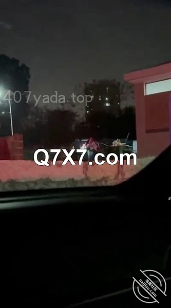 海角社区母子乱伦专家妈妈的丰乳大腚最新作 效仿A片让老妈带着跳蛋逛街回家主动要和我做爱