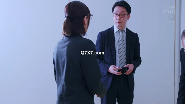 [FHD] JUQ-965 轻熟女秘書、汗と接吻に満ちた社長室中出し性交 美しく熟した美貌の‘愛人’秘書誕生。 古東まりこ