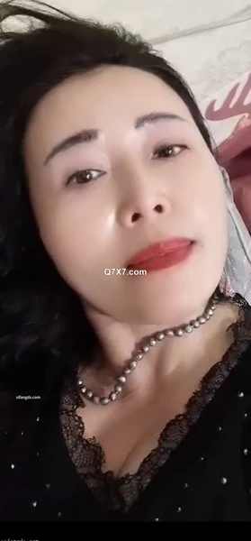 2024年11月最新，[抖音福利]极品韵味熟女，[达琳]，老A8也是A8，风情万种，年轻时候大美女