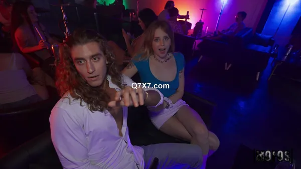 HesGotRizz 25 03 18 Lucy Foxx Hookah Bar XXX 1080p MP4-WRB [XC]