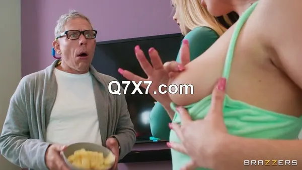 BrazzersExxtra 25 03 14 Gal Ritchie Tight Wet Latex Lust XXX 480p MP4-XXX [XC]