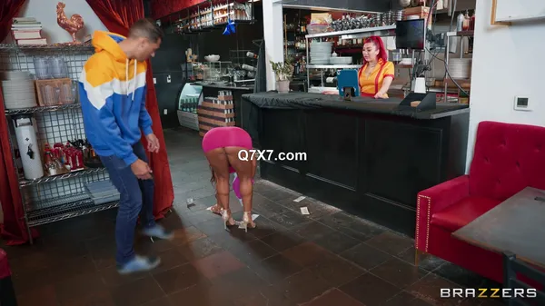 BrazzersExxtra 25 03 12 Brandy Salazar Free Money Smashers XXX 1080p MP4-WRB [XC]