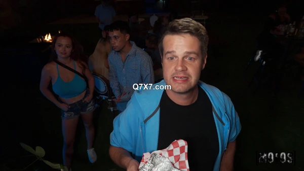 HesGotRizz 25 03 08 Red Eviee Wants His Burrito XXX 1080p MP4-WRB [XC]