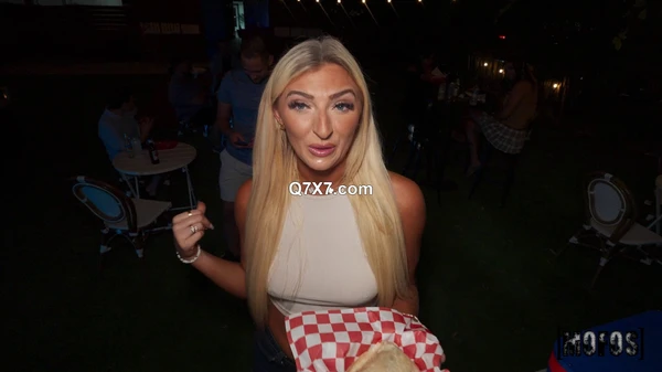 HesGotRizz 25 03 08 Red Eviee Wants His Burrito XXX 1080p MP4-WRB [XC]
