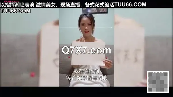 游泳馆更衣室偷拍白白嫩嫩的小姐姐光溜溜的换衣服