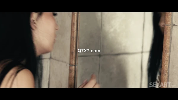 SexArt 24 08 21 Simon Loves Reflection XXX 1080p MP4-WRB [XC]