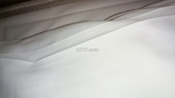 FC2-PPV-4517034 反省してます、、[半年前まで未経験]彼氏持ち19歳スレンダー美女を目の前に”衝動”を抑えきれませんでした、、※レビュー限定特典