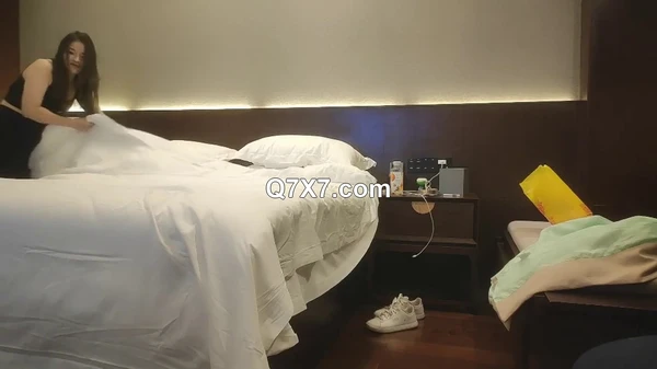 漂亮轻熟女 好痒宝贝 你都没射累啦要不要等一下再搞 这样不好意思 哥们天天操逼太累 大姐吃鸡舔菊花几次坚持要帮搞出来