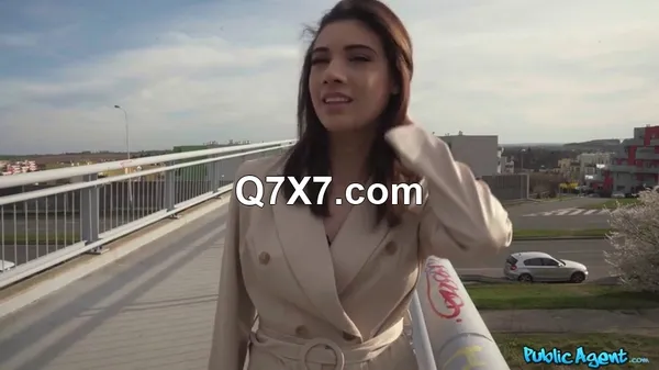 PublicAgent 24 08 10 Emily Pink XXX 480p MP4-XXX [XC]