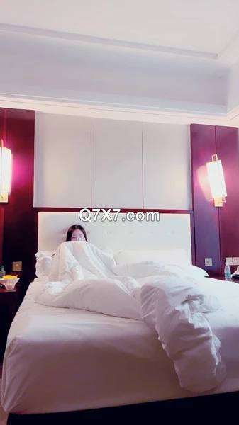 [柬埔寨探花]非常嫩的妹妹，掀开被子骑脸吃吊，骑上来深插骚穴，搞的妹妹受不了，射的有点快 | 國內原創 - 我为人人
