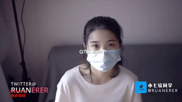 被猥琐房东盯上的清纯学生妹“小七软”同学无奈以小嫩B来抵半个月的房租