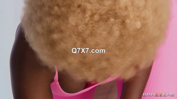 BrazzersExxtra 24 08 05 Lexi Luv Big Tits Workout Fix XXX 720p MP4-XXX [XC]