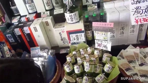 [Reducing Mosaic] DASD-571 唾液を絡ませ自ら腰を振る。素顔丸出し一泊旅行。「おじさんを撃ち抜くスマイルの淫乱すぎる豹変」 根尾あかり