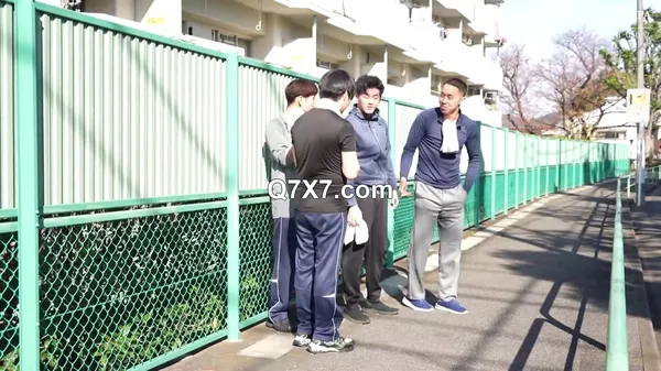 [HD/720p] FOCS-245 清純JDがヤリサー堕ちした記録 性欲暴走して連続中出しチ●ポ駅伝乱交 精子を繋げ！サークル内共有中出し専用マ●コ 桃瀬ひまり