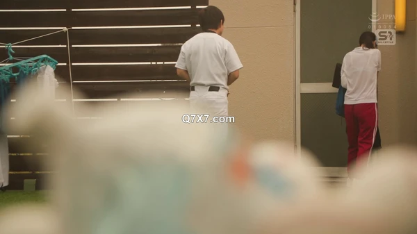 [HD] SONE-689 野球部員と美少女マネージャーがゲリラ豪雨で帰れず部室で二人きり… 濡れ透けたカラダに勃起した思春期ペニスを優しく何発も射精ケアする。 浅野こころ