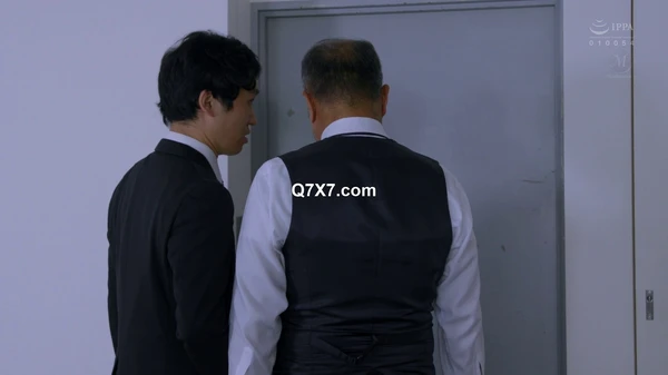[FHD] JUR-289 已婚妇女秘書、汗と接吻に満ちた社長室中出し性交 すべての社長が望む愛人秘書の理想郷。 栗山莉緒