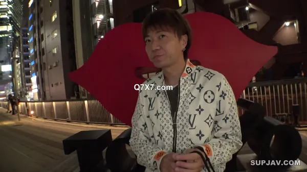 [FHD] 200GANA-3191 マジ軟派、初撮。 2154 黒髪サバサバ天真爛漫女子を渋谷でナンパ！魔性の低音ボイスと圧倒的デカ美尻で男を弄ぶ子悪魔JD！一通り男をいじめた後はMモードに突入！自分からパンツを脱ぎたがり剛毛ま●こに直当てデンマをおねだり→即潮吹き！バックで突かれ、ぶるんぶるんとデカ尻を揺らしながらイキ乱れる！
