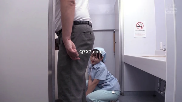 [FHD] DANDY-928 爆乳清掃員とトイレで2人きり！作業着から飛びだす凄いおっぱいに即勃起！！コソコソせんずりがバレて怒られると思ったら挑発されてヤられた