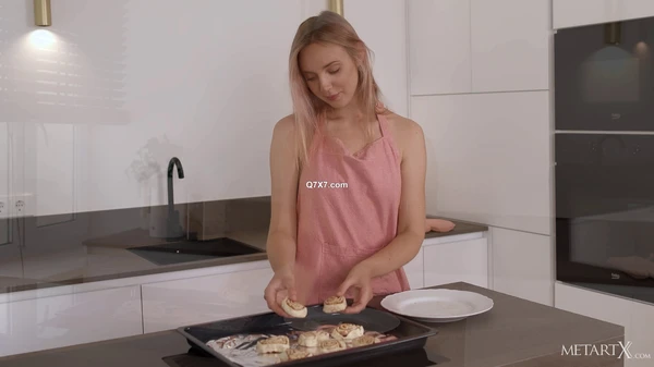 MetArtX 25 04 15 Oxana Chic Good Cook 2 XXX 2160p MP4-WRB [XC]