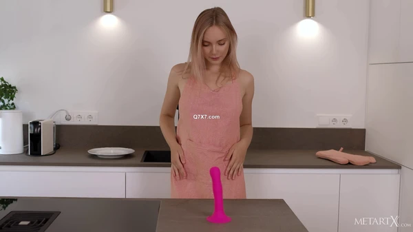MetArtX 25 04 15 Oxana Chic Good Cook 2 XXX 2160p MP4-WRB [XC]
