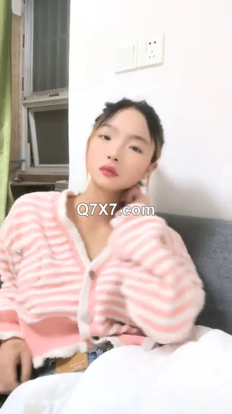 灌醉18岁的学生妹，[小乖7]，几瓶啤酒就喝醉了，被操了，娇喘喊着~快~快~快
