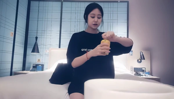 [AI画质增强]反侦察意识很强的校花用手机偷偷扫描有没有偷拍设备 非常温柔的东北小骚货被狠狠输出