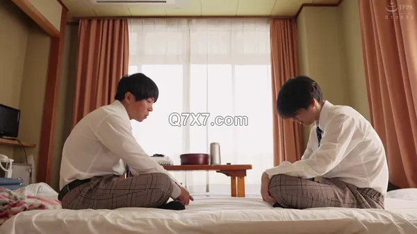 [HD/720p] HUNTC-135 修学旅行先のホテルで生意気な同級生女子たちを追い掛け回して何度も何度も連続中出し！お酒で爆酔いした童貞が何度中出ししても復活する絶倫ゾンビ化