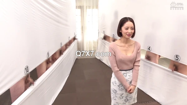 [HD/720p] DVMM-230 一般男女モニタリングAV 巨乳妻限定！ノーハンドフェラでズラ～ッと並んだチ○ポ10本の中から愛する旦那のチ○ポ当ててみて！4 ハズレたらいきなりデカチン即ハメ！形・大きさの異なるフル勃起チ○ポと大量ザーメンを味わって発情した人妻オマ○コは旦那の目の前なのに絶…