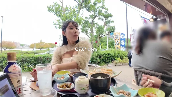 [HD 1080p] 300MIUM-1180 [停不下来的巨量潮吹]好漂亮的脸蛋！祝您身体健康！完美美人！租借网红 Emi-chan 作为你的女朋友！虽然看上去是冷酷的类型，但是性格却很好，开心大笑的样子看起来非常可爱！当我们几乎独自一人在温水游泳池时，Emi 突然吻了我！ ？他带她去了一家平时禁止进入的如家酒店，秘密情人性爱就此开始！ ！ “我不需要安全套，我更喜欢原始性行为。我通常都会这样做，但是......”今天，我要进行原始性行为。