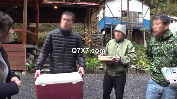 [720p]NHDTB-933 [某旅番組お蔵入り映像]旅ロケで田舎の性豪オヤジたちに盛られイキ潮たれ流し肉便女に成り下がった美人レポーター（21）