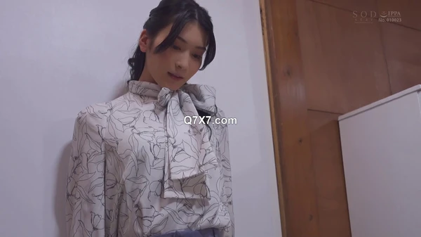 [1080p]START-085 僕の住むアパートの隣室の美已婚妇女は欲求不満だった。夫婦喧嘩で空いた直径10cmの壁穴越しに立ちバックで膣奥を突きまくった密かな不倫関係5日間。 本庄鈴
